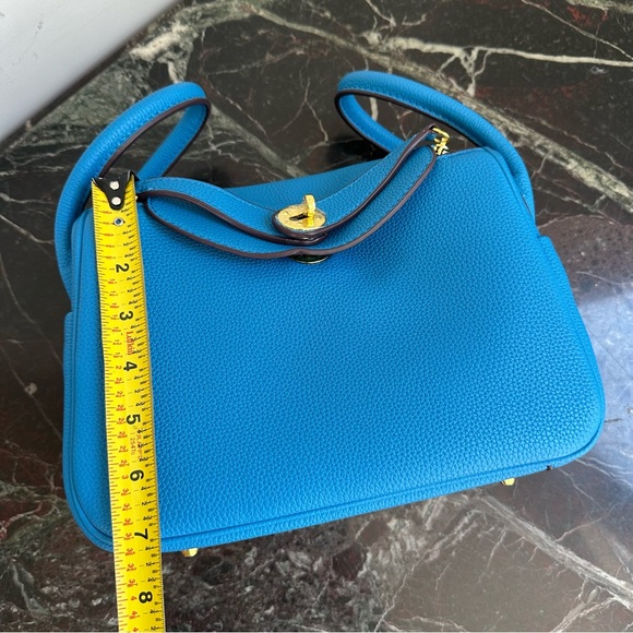 Fashion Leather Pillow bag Crossbody Bag Gold hardware - Picture 13 of 14